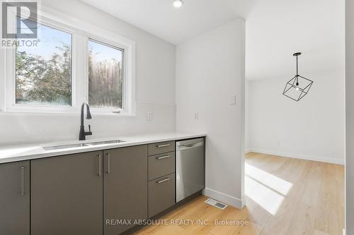 286 MOCKINGBIRD DRIVE , Ottawa, Ontario K1E 2A5 5