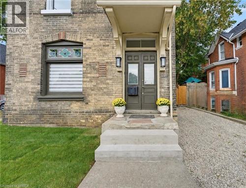118 CLARENCE Street  Brantford, ON N3T 2V4
