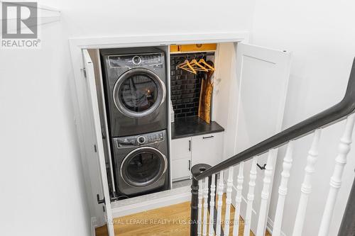 Upper Landing Laundry & Storage - 3119 Hedges Drive, Burlington, ON 