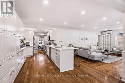 Kitchen - 694 Island Park Drive, Ottawa, ON 