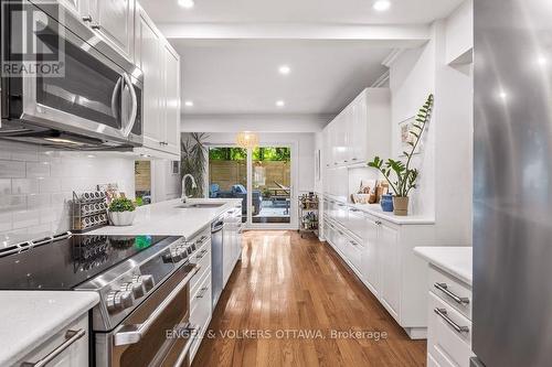 Kitchen - 694 Island Park Drive, Ottawa, ON 