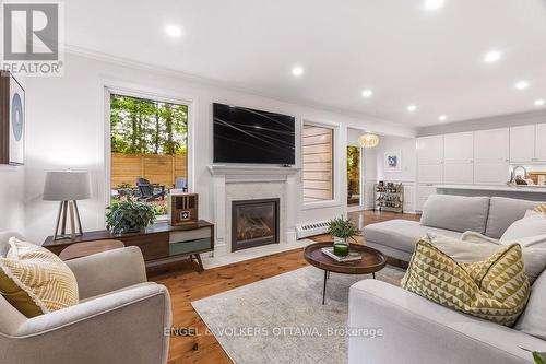 Back Living Room - 694 Island Park Drive, Ottawa, ON 