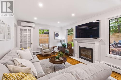 Back Living Room - 694 Island Park Drive, Ottawa, ON 