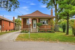 1 MAYO DRIVE Toronto, ON M6L 2X1