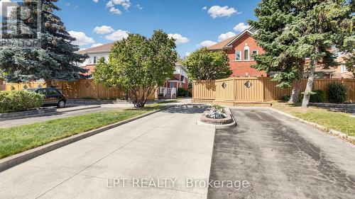 81 SHADY PINE CIRCLE  Brampton, ON L6R 1K3