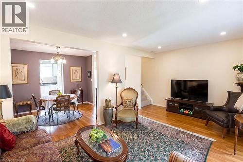 18 Claudette Gate, Hamilton, ON 