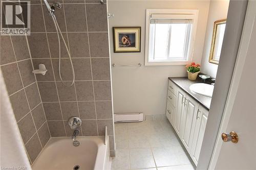 18 Claudette Gate, Hamilton, ON 