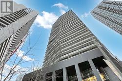 1710 - 125 PETER STREET  Toronto, ON M5V 0M2