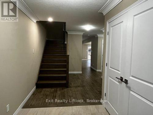232 O'NEIL STREET , Peterborough (Monaghan Ward 2), Ontario K9K 0H1 2