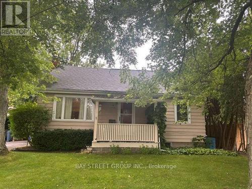 320 STEWART STREET  Newmarket, ON L3Y 3M6