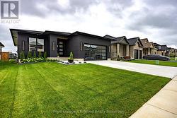 7 SYCAMORE DRIVE  Tillsonburg, ON N4G 5S3