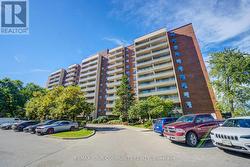 711 - 19 FOUR WINDS DRIVE Toronto, ON M3J 2S9