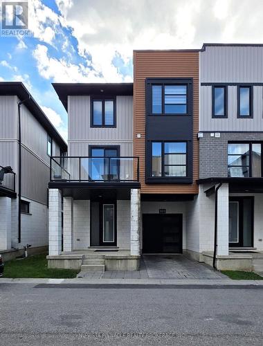 923 GEORGETOWN DRIVE , London North (North M), Ontario N6H 0J7 2