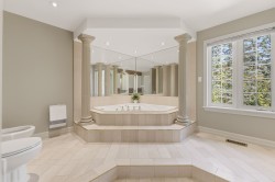 Salle de bains attenante à la CCP - 