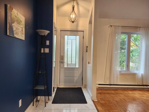 3812 Rue Lévesque , Longueuil (Saint-Hubert), QC J3Y 8G6 3