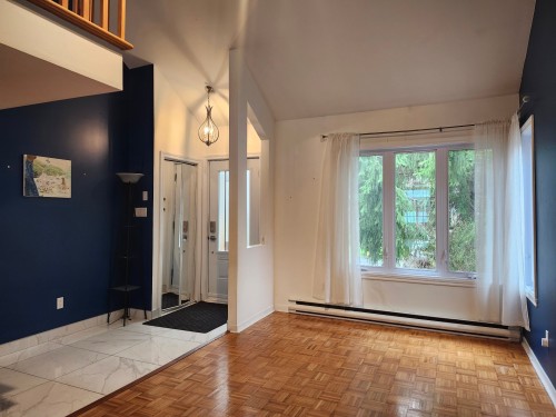 3812 Rue Lévesque , Longueuil (Saint-Hubert), QC J3Y 8G6 5