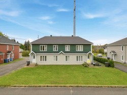 23  - 29 Rue du Tamarac  Lévis (Les Chutes-De-La-Chaudière-Ouest), QC G6J 1W3