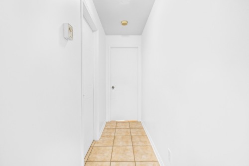 2-1834 Rue Frontenac , Montréal (Ville-Marie), QC H2K 2Z1 2