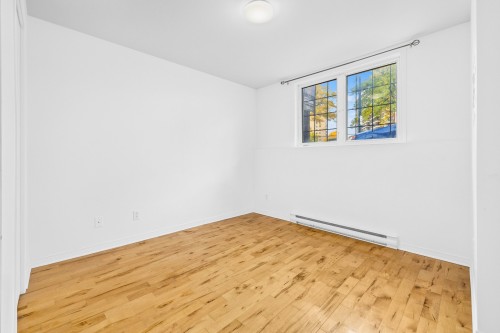 2-1834 Rue Frontenac , Montréal (Ville-Marie), QC H2K 2Z1 5
