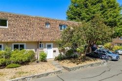 #11-7675 East Saanich Rd Central Saanich, BC V8M 1L9