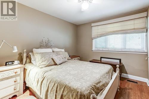 PRIMARY BEDROOM - 27 Sora Drive, Mississauga, ON 