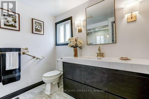 Updated 2nd floor bathroom. - 1770 Hyde Mill Crescent, Mississauga, ON 