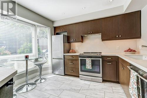 Bright Kitchen. - 1770 Hyde Mill Crescent, Mississauga, ON 