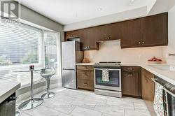 Bright Kitchen. - 
