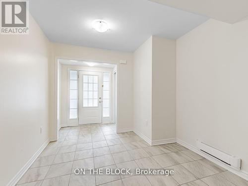 2425 FALL HARVEST CRESCENT , Pickering, Ontario L1X 0G1 5