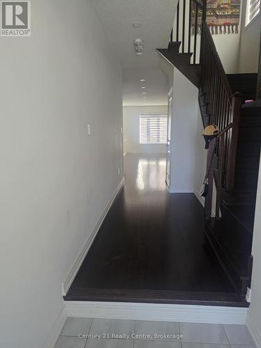 204 FRUITVALE CIRCLE , Brampton, Ontario L7A 5C4 2