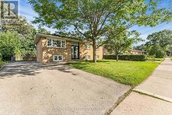 MAIN - 586 PINEGROVE ROAD  Oakville, ON L6K 2C6