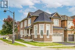382 BEGONIA GARDENS Oakville, ON L6M 1L7