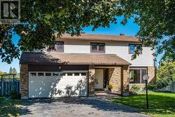 5 CHALICE COURT Ottawa, ON K2J 2H7