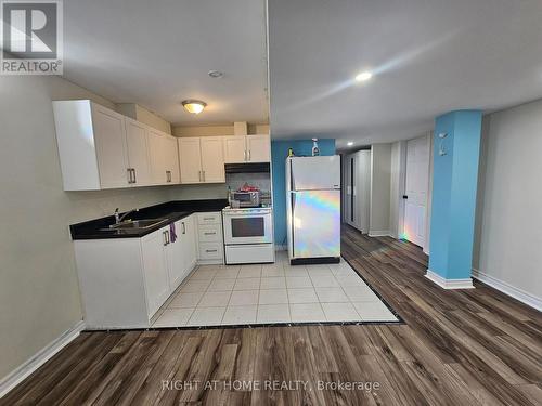 36 PEACOCK CRESCENT , Ajax, Ontario L1T 0C5 2