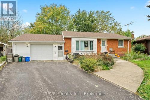 UPPER UNIT - 8327 PARKWAY DRIVE , Niagara Falls (Chippawa), Ontario L2G 6W8 3