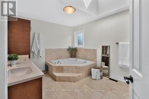 5097 Elderview Court, Mississauga, ON 