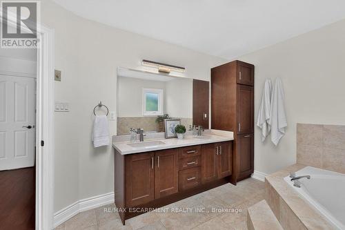 5097 Elderview Court, Mississauga, ON 