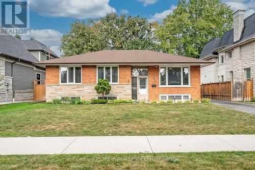 1135 BRIDGE ROAD  Oakville (Wo West), ON L6L 2B6