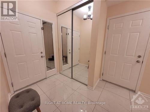 239 HIGHPOINTE CRESCENT , Ottawa, Ontario K2J 5N8 2