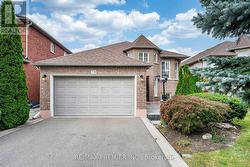 78 COALBROOK COURT  Vaughan, ON L4L 9B6