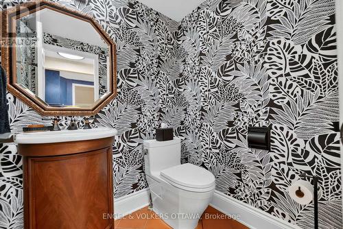 13 Lynhurst Avenue, Ottawa, ON 