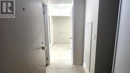 2512 - 2 SONIC WAY , Toronto, Ontario M3C 0P2 5