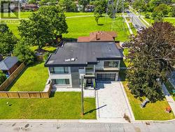 52 GRANTBROOK STREET N Toronto, ON M2R 2E9