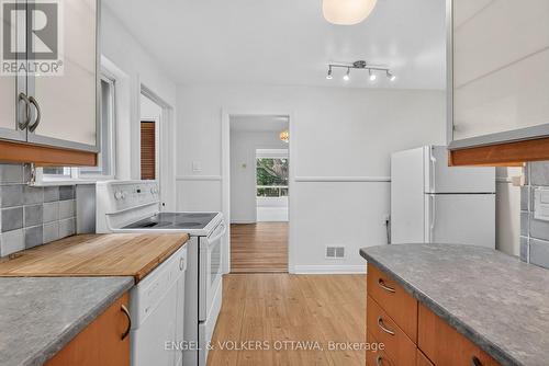 35 Bedford Crescent, Ottawa, ON 