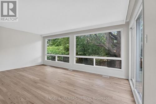 35 Bedford Crescent, Ottawa, ON 