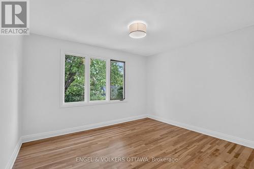 35 Bedford Crescent, Ottawa, ON 