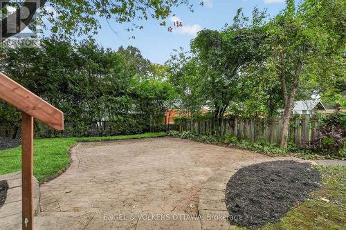 35 Bedford Crescent, Ottawa, ON 