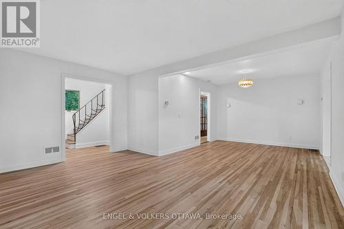35 Bedford Crescent, Ottawa, ON 