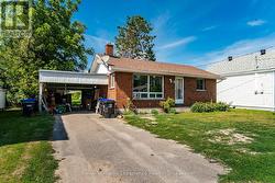 9 WOLFE STREET Penetanguishene, ON L9M 1B9
