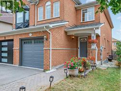 17 ROYAL APPIAN CRESCENT  Vaughan, ON L4K 5K9